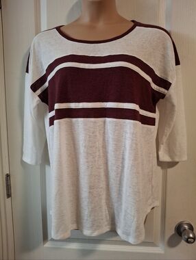 Maurices 24/7 XL NWOT  Women's White and Burgundy Striped Casual Top